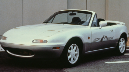 Zabudnutá história: Keď Mazda MX-5 jazdila na vodík