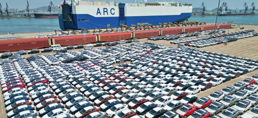 Čína prekonala Japonsko v exporte áut! Významne tomu pomohla vojna na Ukrajine