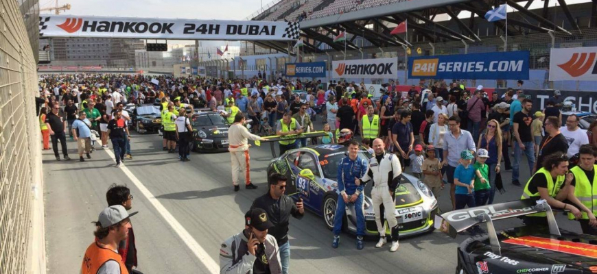 Róbert Zwinger a Leo Hrobárek začali sezónu na 24h Dubai