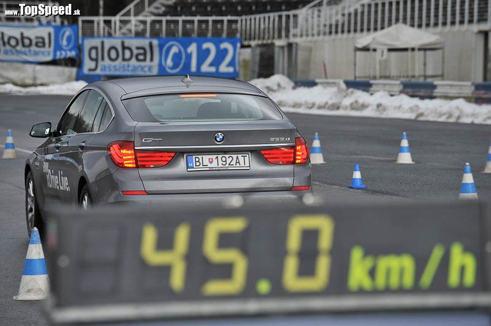 BMW Gran Tourismo na jednom z cvikov