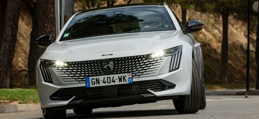 Peugeot segment luxusných áut nevzdal. Zvažuje veľký model nad 5008, bude to sedan či SUV?