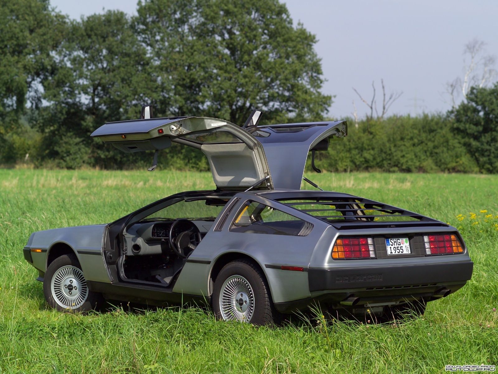 DeLorean sa vráti