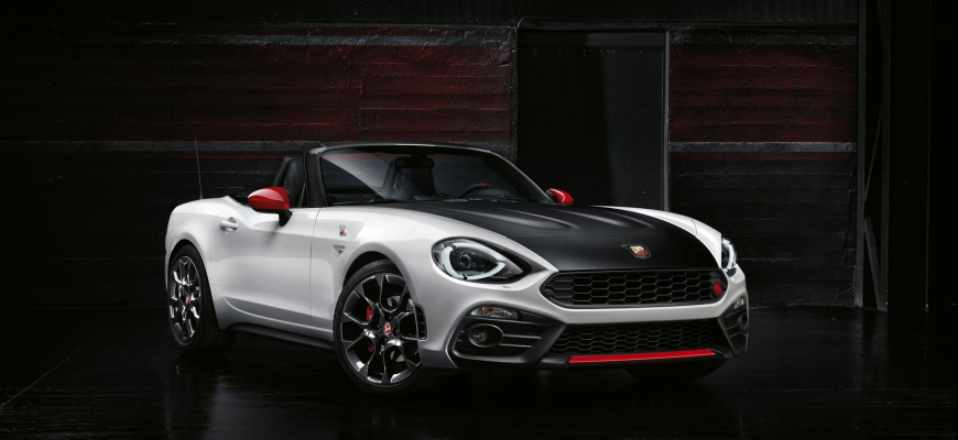 Abarth 124 Spider má 1 060 kg, 172 koní a mechanický samosvor