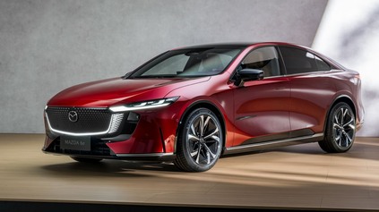 NOVÁ ELEKTRICKÁ MAZDA 6E MÁ KONEČNE SLOVENSKÉ CENY. ZÁKLAD DOSTANETE ZA NECELÝCH 45 TISÍC