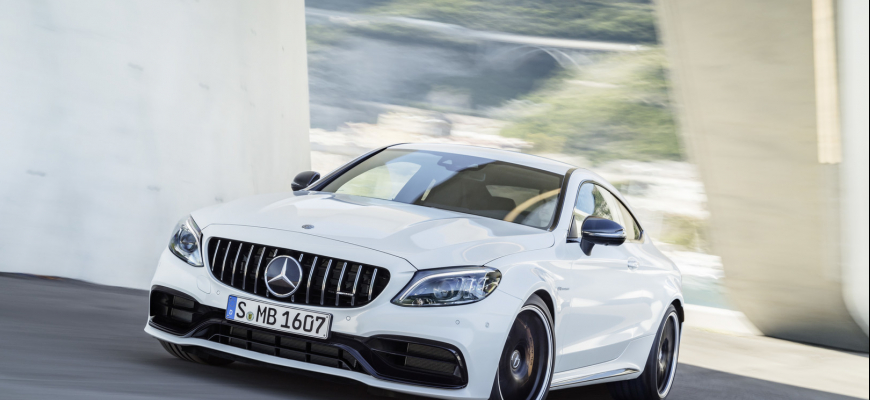 Modernizovaný Mercedes C63 AMG je skutočnou hviezdou značky