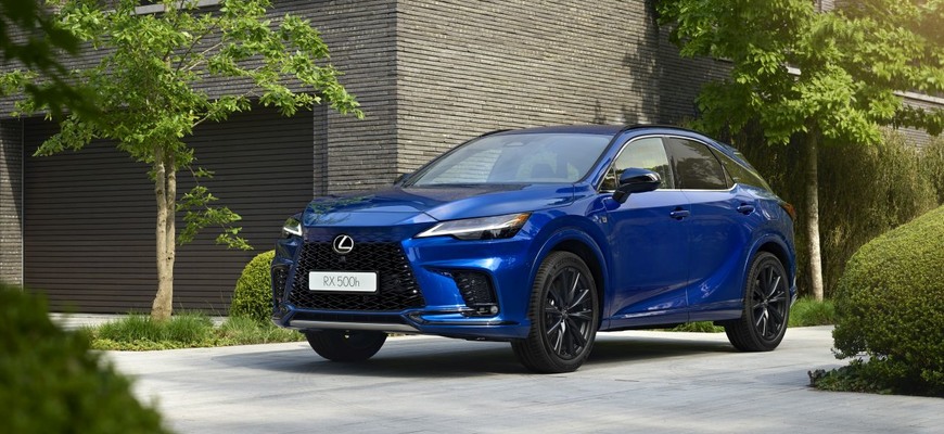 Nový Lexus RX debutoval s tromi hybridnými pohonmi, všetky majú štvorvalce