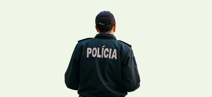 Na cestách vás zastavia mladší policajti. Do polície od 18 rokov, niektorí dostanú priplatené