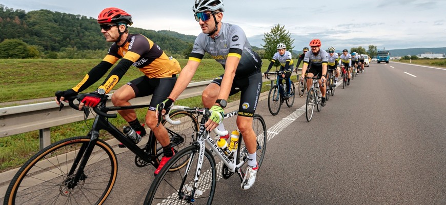 Prieskum ukázal nedostatočnú znalosť cestných predpisov. Cyklisti zabojujú za zlepšenie