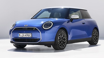 NOVÉ MINI COOPER PRICHÁDZA NAJPRV AKO ELEKTROMOBIL, NESKÔR DOSTANE AJ SPAĽOVACÍ MOTOR