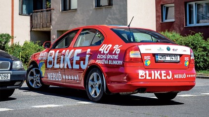 POLOVICA VODIČOV NEPOUŽÍVA SMEROVKY. NAUČÍ ICH TO NOVÁ KAMPAŇ?