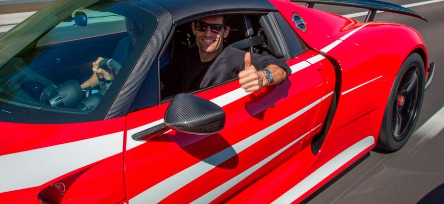 Mark Webber a jeho autá: 918 Spyder, GT2 RS aj Porsche 356. Niektoré stoja cez milión