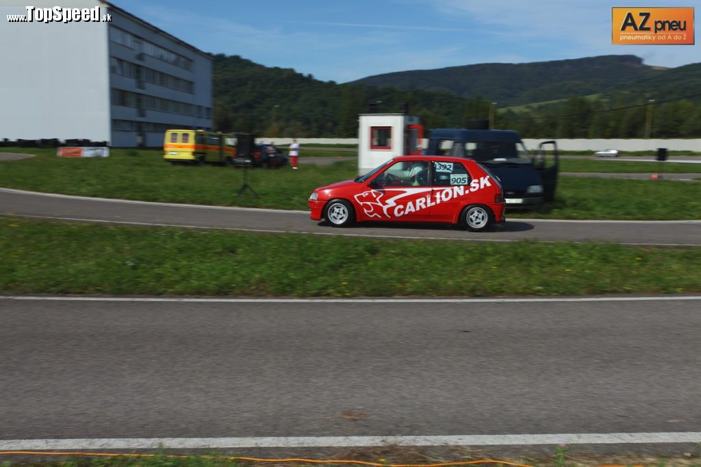 Takto na trati vyzerá víťaz triedy S1 do 1400 ccm Zoltán Lovász na Peugeote 106 Rallye