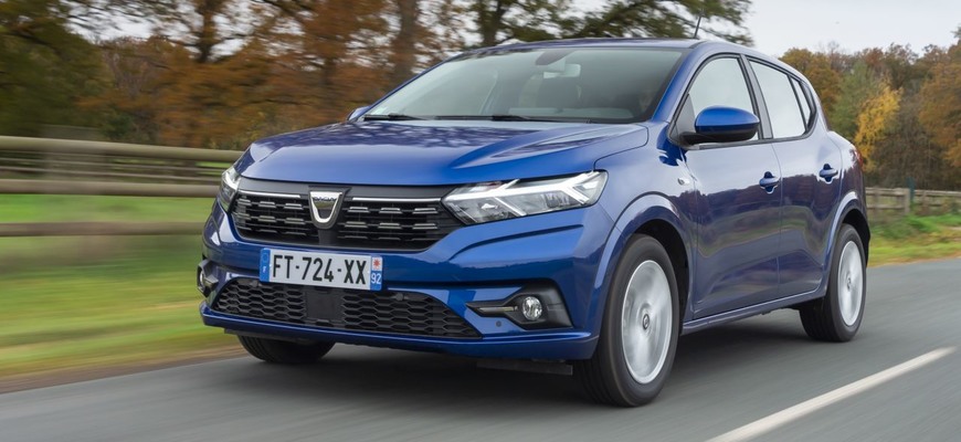 Dacia Sandero potvrdila pozíciu európskej jednotky. Golf drží za sebou už druhý mesiac