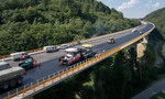 Kedy sa povozíme po R2 Kriváň – Mýtna? Mala byť hotová pred rokom