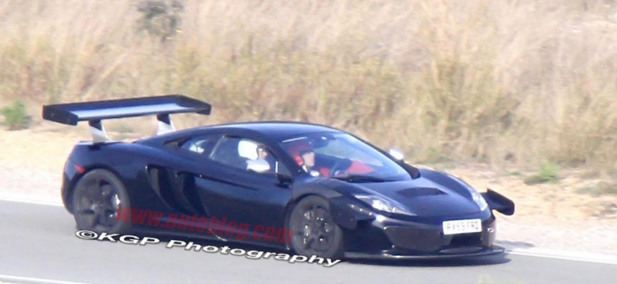 McLaren MP4-12C GT3 už pilne testuje