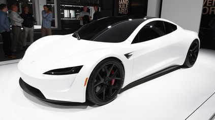 Tesla Roadster sa začne predávať už budúci rok!