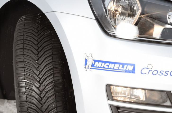 REVOLÚCIA! Michelin vyvinul letnú pneumatiku pre zimu