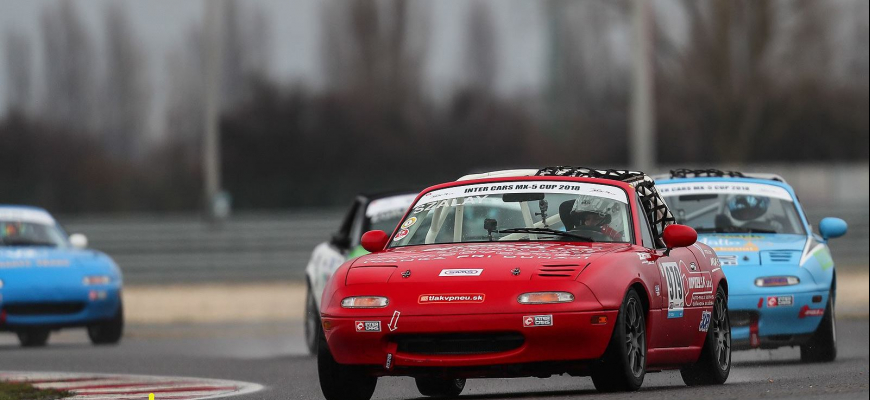 Z posledného na prvé miesto za pol kola! MX5 Cup SlovakiaRing