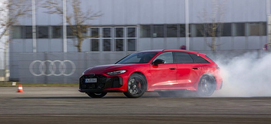 Koniec quattro ako ho poznáme? Model RS 5 má revolučnú zadnú nápravu