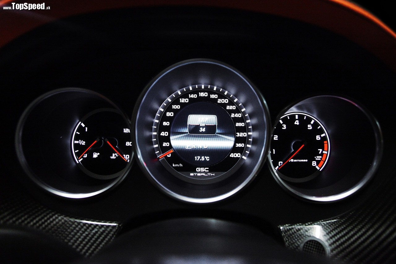 Nie tak celkom bežný tachometer v Mercedes-Benz CLS63 AMG 