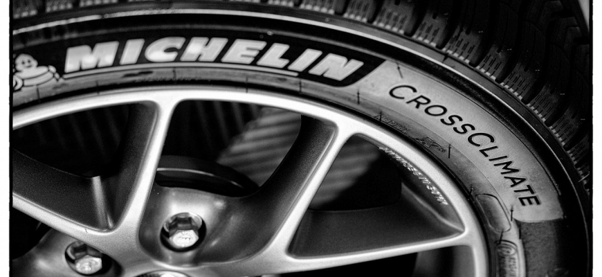 Letné pneumatiky do zimy Michelin CrossClimate je v predaji a funguje