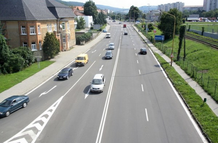 KVALITNÉ CESTNÉ SPOJENIE SA DÁ POSTAVIŤ O PÄŤ ROKOV SKÔR A LACNEJŠIE