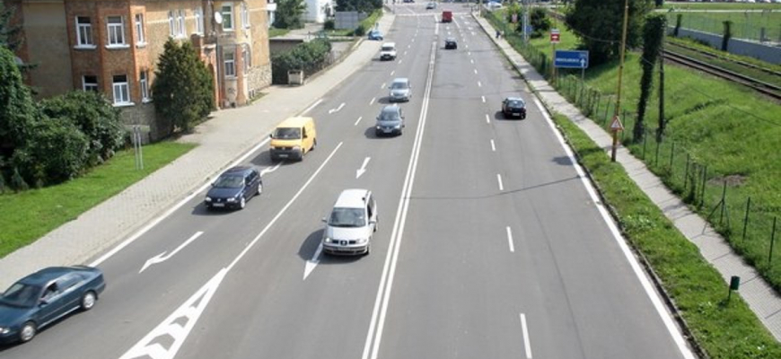 Kvalitné cestné spojenie sa dá postaviť o päť rokov skôr a lacnejšie