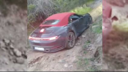 ANI CENA PORSCHE 911 CABRIO NEZASTAVILA MAJITEĽA PRED OFFROADOM