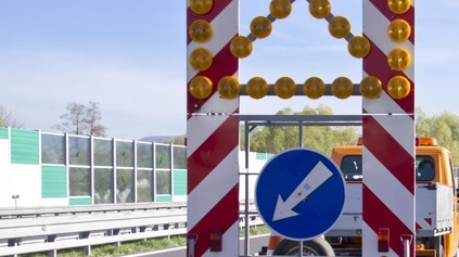 DOPRAVNÉ OBMEDZENIA NA D1 PRI PIEŠŤANOCH! UZÁVERA JE LEN ČIASTOČNÁ, UPOKOJUJÚ DIAĽNIČIARI