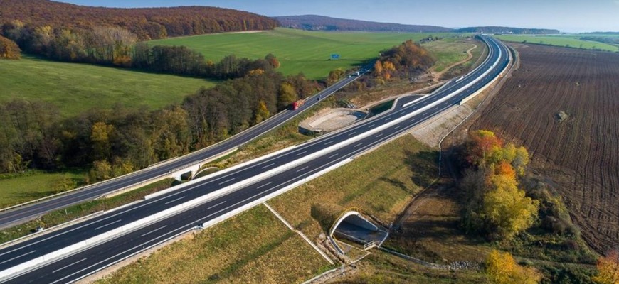 Konflikt o výstavbe nových diaľnic sa skončil. Slovensko definitívne mení prístup k rýchlym cestám