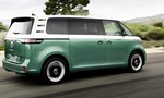 Predĺžený sedemmiestny Volkswagen ID.Buzz má viac koní, pohon 4x4 i väčšiu baterku