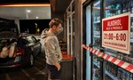 Zákaz predaja alkoholu na benzínkach: Po deviatej večer máte smolu