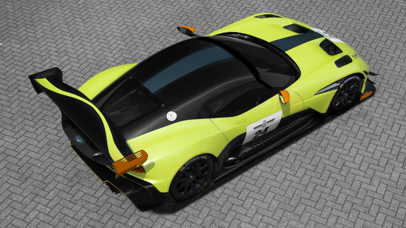 Aston Martin Vulcan AMR Pro má korene v Le Mans