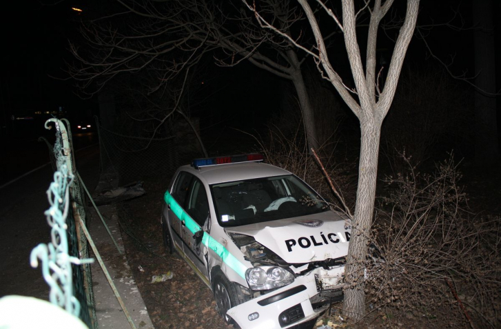 ČESKÍ POLICAJTI MAJÚ ŠPECIÁLNE VODIČSKÉ KURZY. AKO TO JE U NÁS?