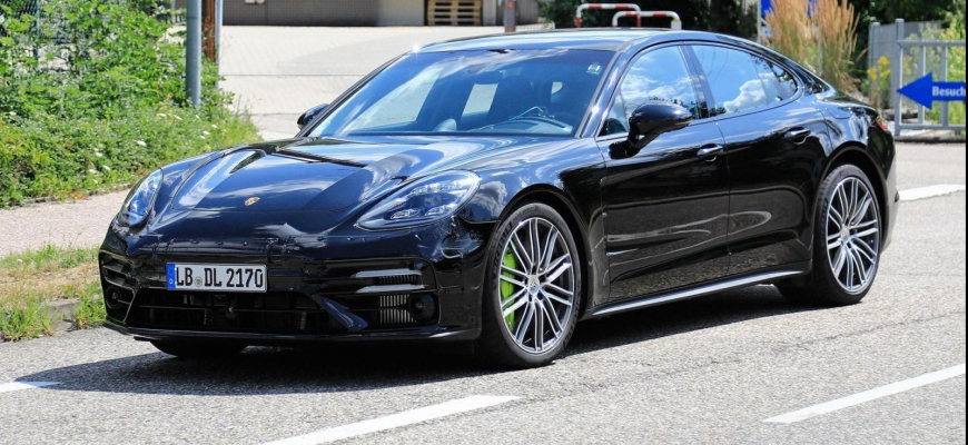 Ubehli 3 roky a už je tu modernizované Porsche Panamera