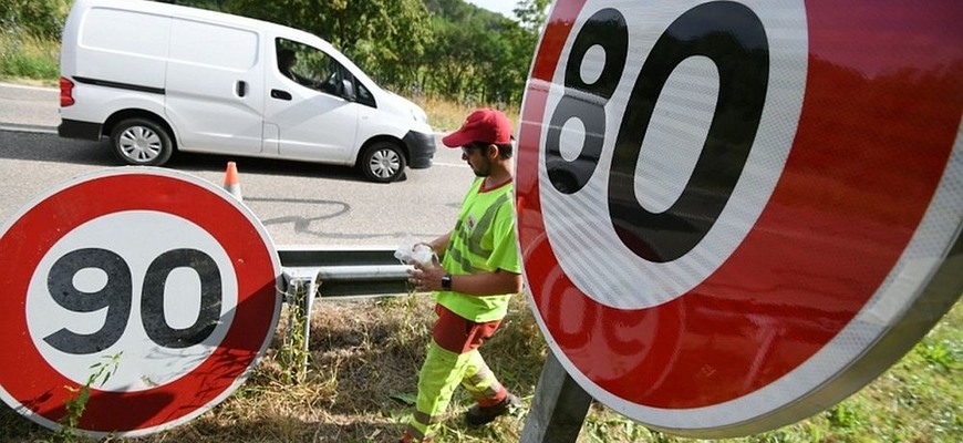 Francúzi odmietli plošných 80 km/h. Skoro polovica departmentov sa už vrátila k deväťdesiatke