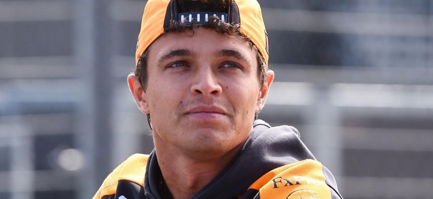 Lando Norris zostáva v McLarene do roku 2030. Rovnakú zmluvu má aj jeho veľký rival