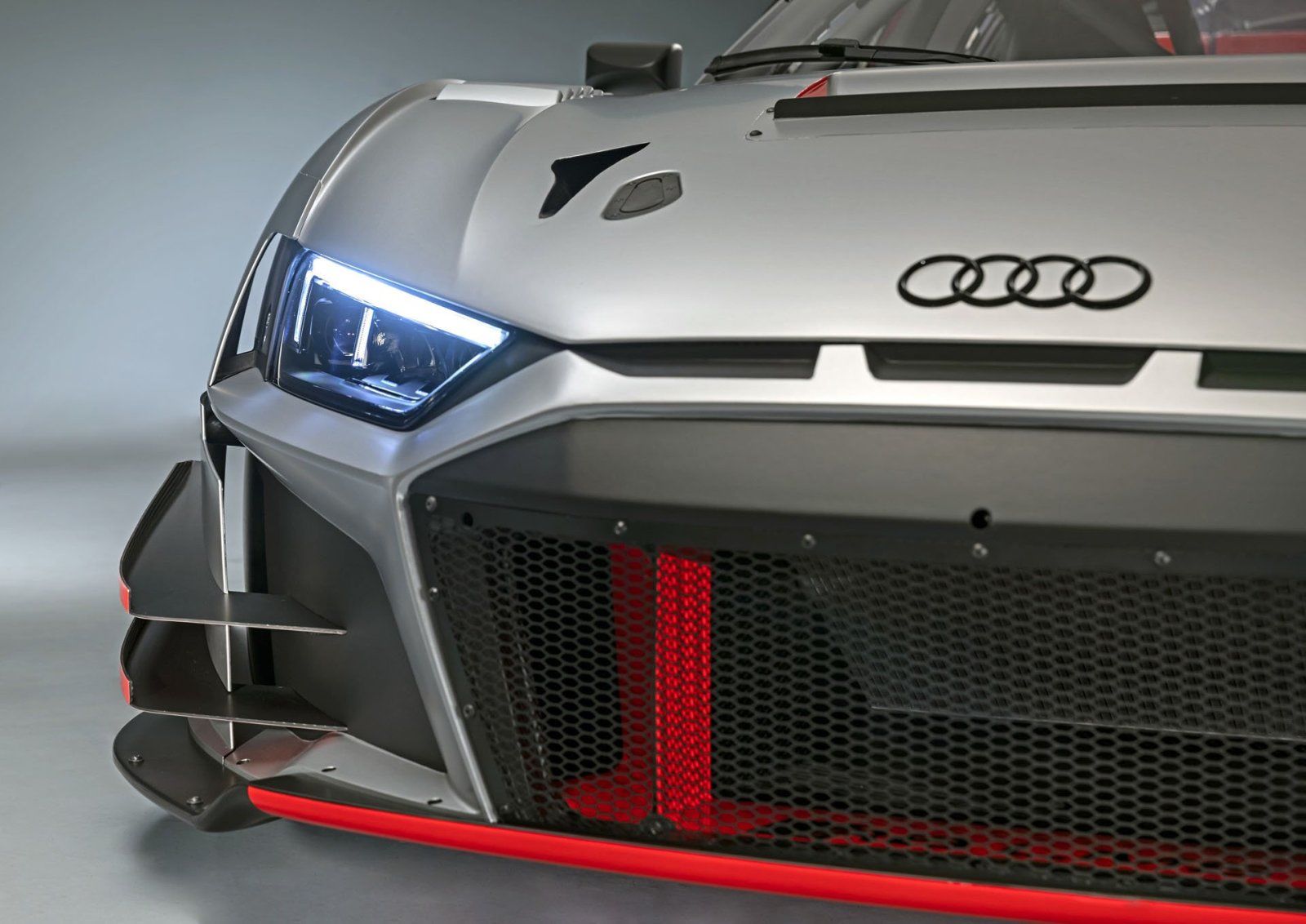 Vylepšené Audi R8 LMS naznačuje podobu omladenej R8