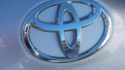 NAJHODNOTNEJŠÍMI ZNAČKAMI SÚ TOYOTA, MERCEDES A BMW. DARÍ SA PORSCHE