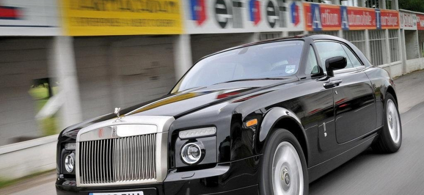Rolls Royce Phantom Coupe v klipe Rytmusa