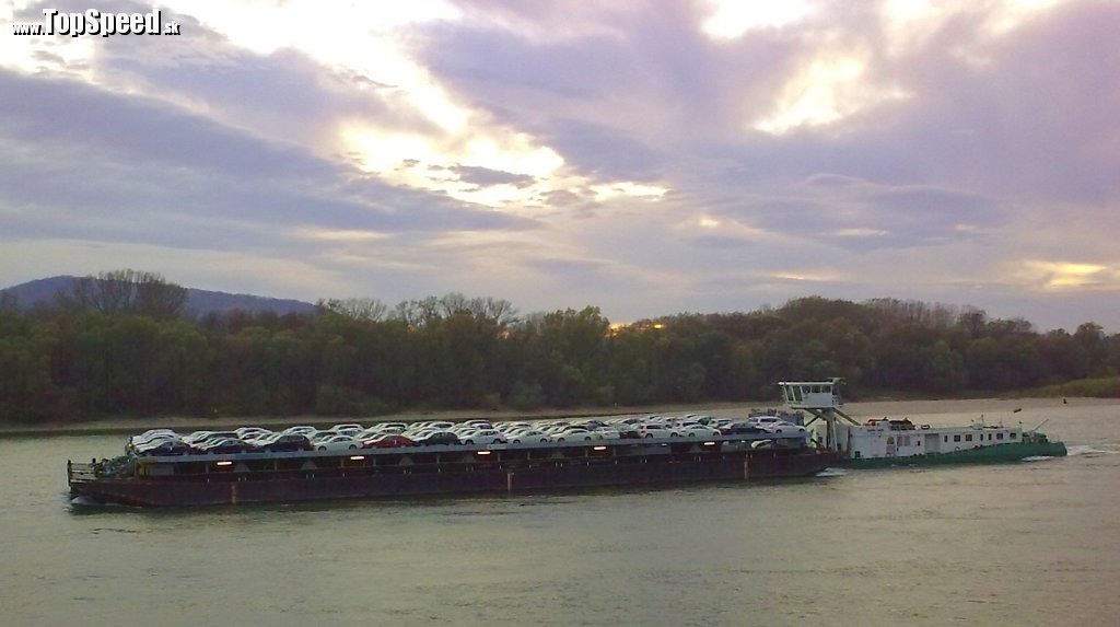 preprava áut po Dunaji