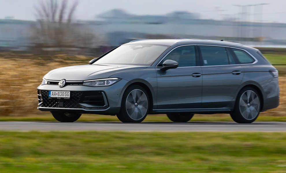 TEST VW PASSAT R-LINE 2.0 TSI 195 KW 4MOTION: KOMBÍK, KTORÝ ŤA BUDE BAVIŤ S RODINOU AJ BEZ NEJ