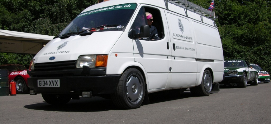 Zabudnutá história: Tento Ford Transit je otcom Jaguaru XJ220