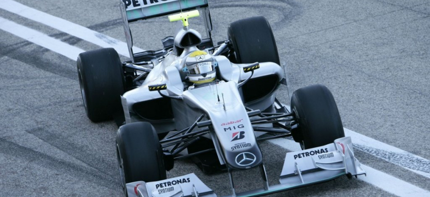 Predstavené ďalšie monoposty F1 2010