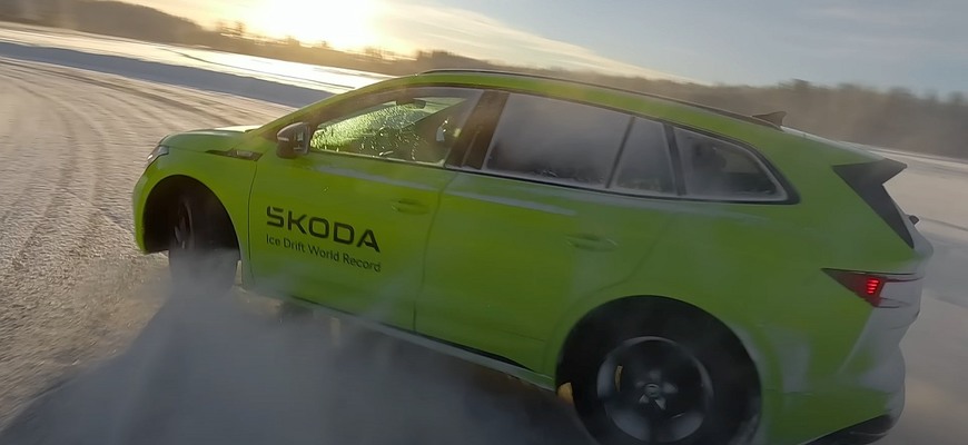 Suverénne najdlhší drift. Elektrická Škoda sa na ľade šmýkala viac než 7 kilometrov!