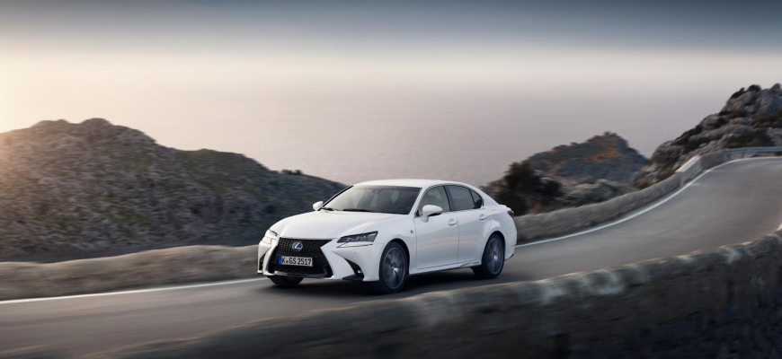 Lexus GS získa s modernizáciou aj nové motory