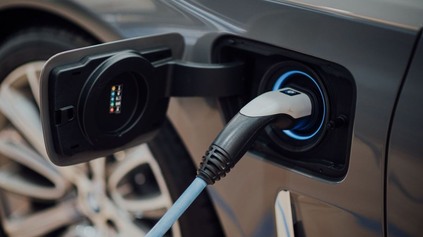 V predaji elektromobilov vedie jednoznačne Čína. Dopyt v Európe zaostáva, v USA je malý