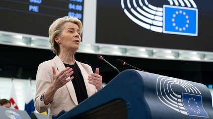 ŠÉFKA EURÓPSKEJ KOMISIE CHCE VÝROBCOM ÁUT UĽAVIŤ OD POKÚT ZA CO2. JE TO ALE SKÔR DANAJSKÝ DAR