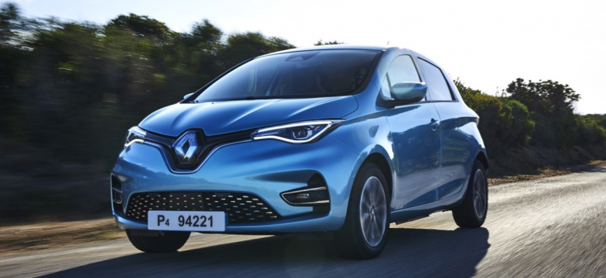 Renault testuje nabíjanie počas jazdy. Zatiaľ je na tempe 110 km/h