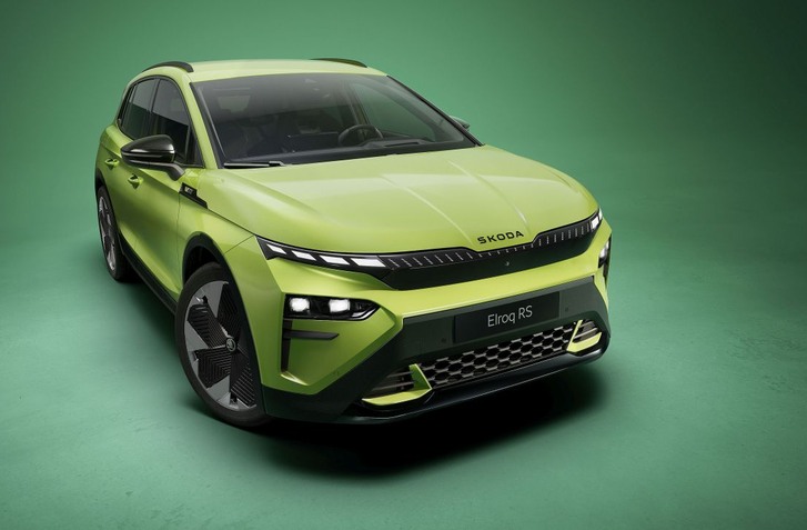 NOVÁ ŠKODA ELROQ RS OFICIÁLNE! NAKONIEC MÁ DVA MOTORY, 340 KONÍ A STOVKU ZVLÁDNE ZA 5,4 SEKUNDY